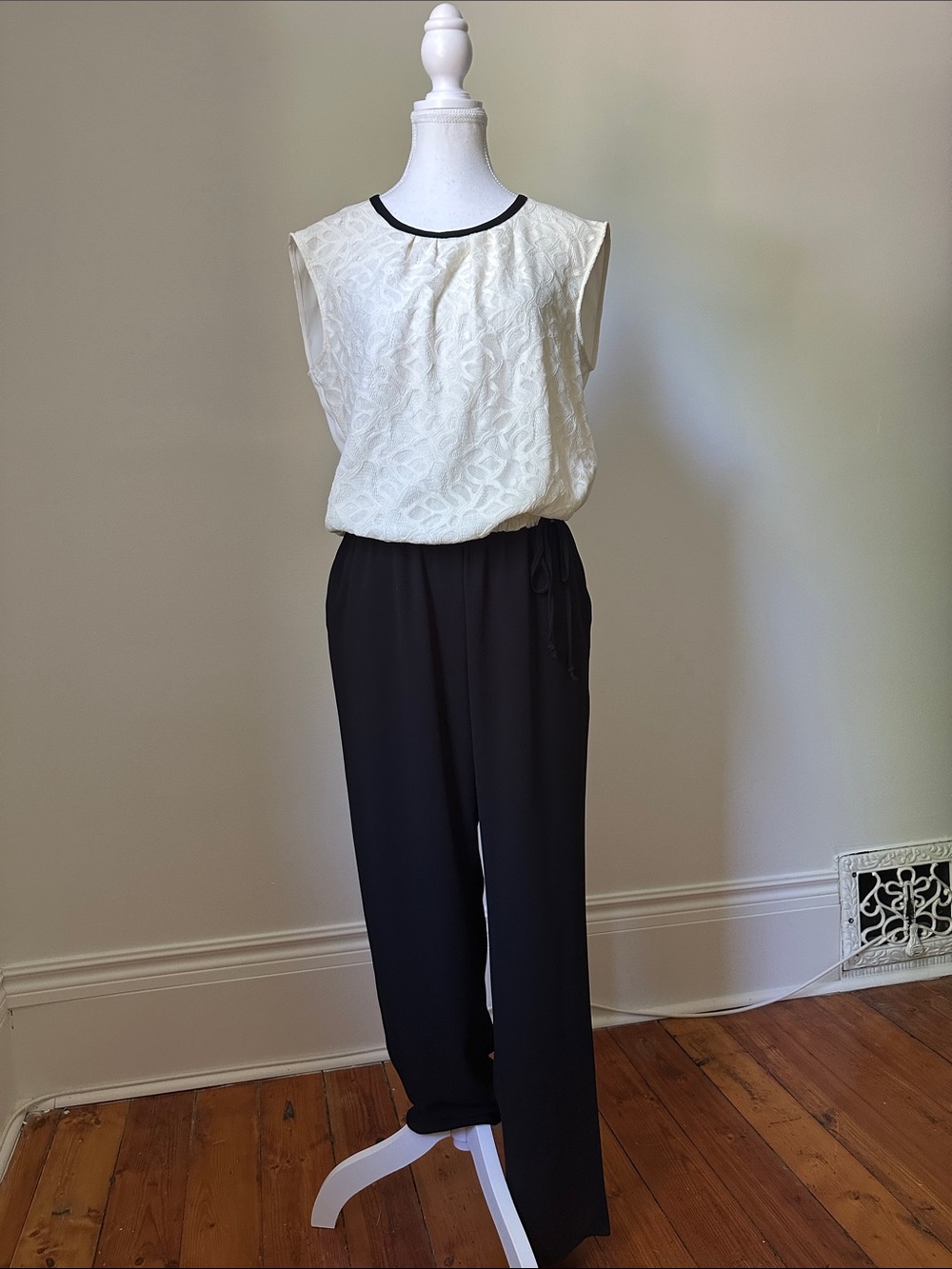 GERRY WEBER White Lace Black‎ Pant Careerwear Office Sleeveless Jumpsuit Medium